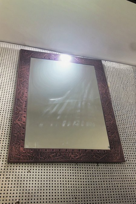 مراية مستطيلة تراثية بإطار محفور بني